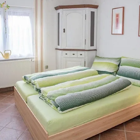 Mit Garten, Grill Und Gemeinschaftspool Holiday home