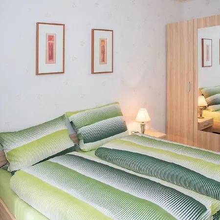 Holiday home Mit Garten, Grill Und Gemeinschaftspool *